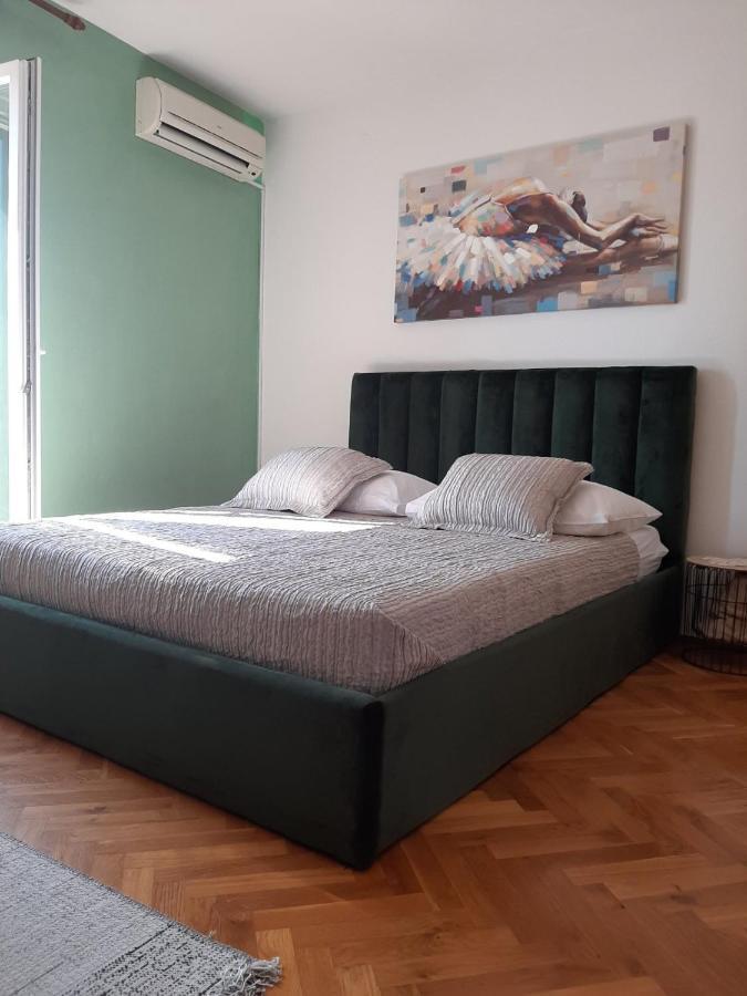 Guest House Zaninovic Хвар Екстериор снимка