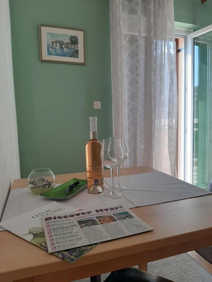 Guest House Zaninovic Хвар Екстериор снимка